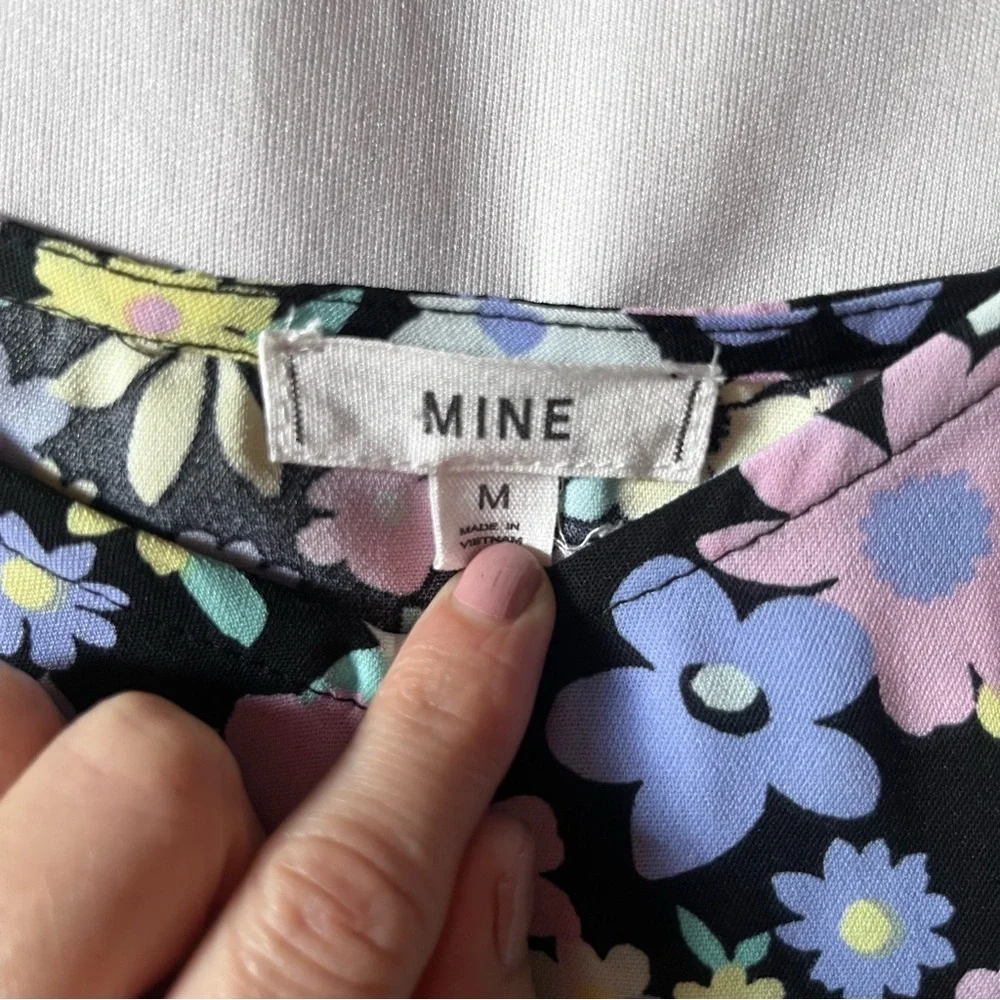 Mine Feeling Like Floral Shift Top Women’s Size Medium
